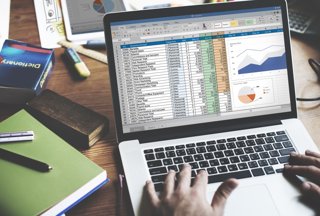 Why You Should Be Tracking Business Expenses and Income Separately